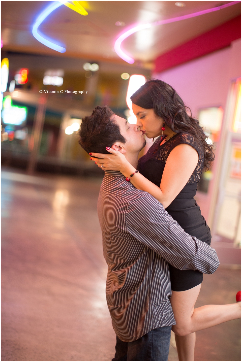 las vegas fremont street engagement photographer photography_1052.jpg